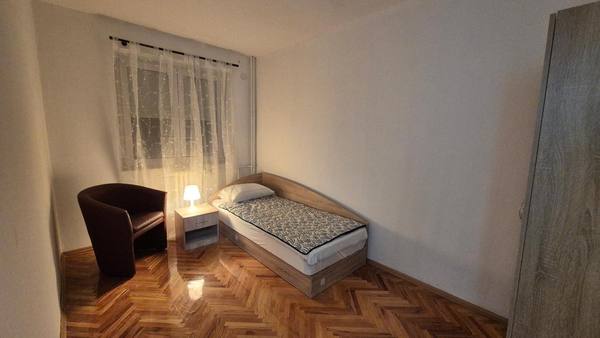 Skupi Apartment